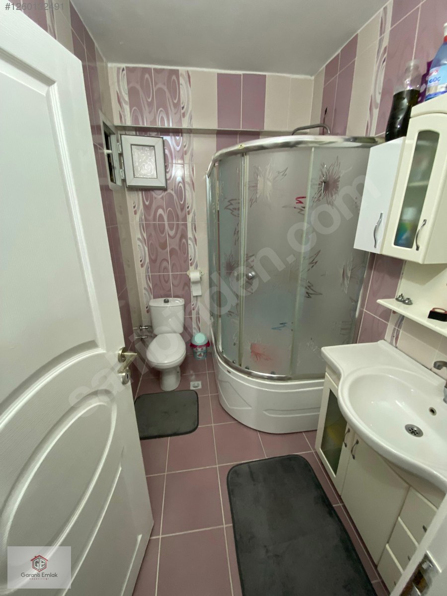 Şirinevler Şirin Pazar Yakınında Satılık Çatı Katı