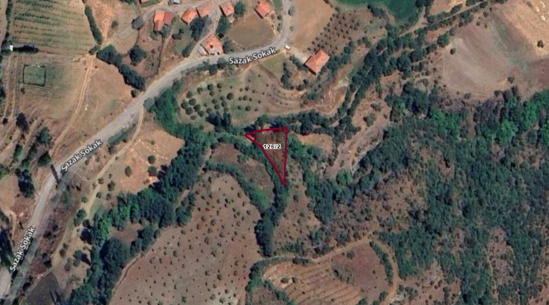 BALIKESİR BİGADİÇ KIZILÇUKUR KÖYÜNDE  578  M² ARSA  SATILIKTIR