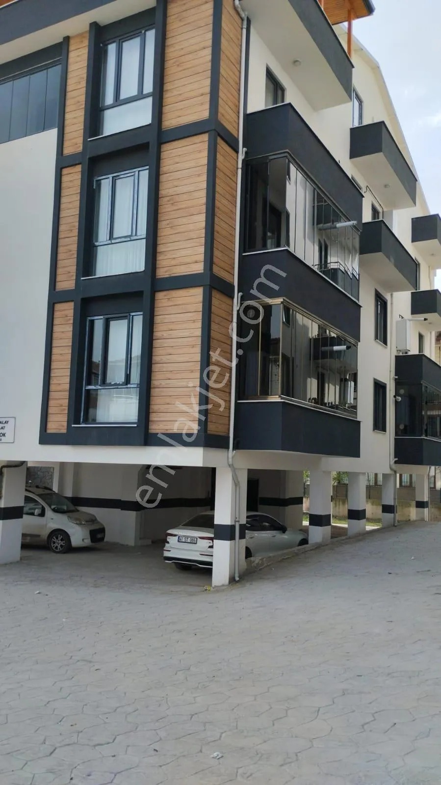 Körfez Hacı Osman Da Arakat Sıfır Satılık Daire