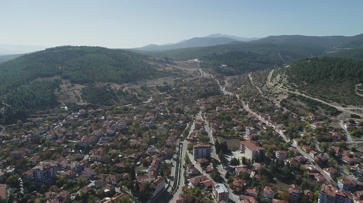  DENİZLİ ACIPAYAM SUÇATI  KÖYÜNDE 244 M²  TARLA   SATILIKTIR