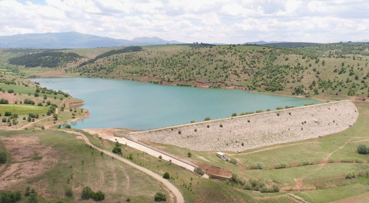  KONYA ILGIN GEÇİT  KÖYÜNDE 6.453   M² TARLA  SATILIKTIR