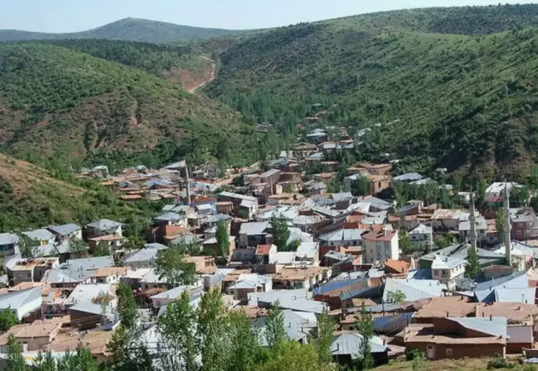 KONYA ILGIN GEÇİT KÖYÜNDE 19.540 M² TARLA SATILIKTIR