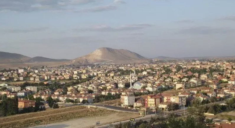   KONYA ILGIN YUKARIÇIĞIL (KÜÇÜK)   KÖYÜNDE 8.286  M²   TARLA SATILIKTIR