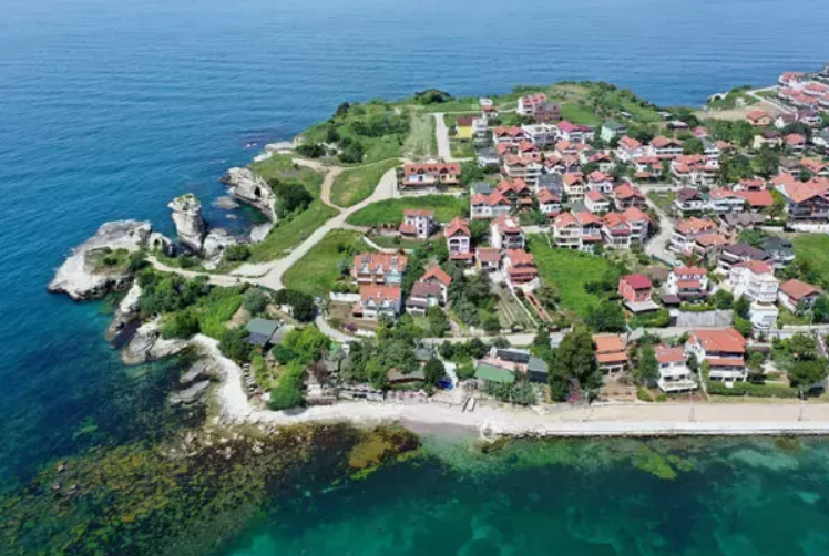   KOCAELİ KANDIRA NASUHLAR  KÖYÜNDE 1.069 M²  TARLA SATILIKTIR