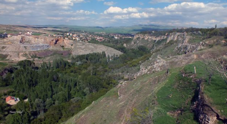      KAYSERİ BÜNYAN HAZERŞAH  KÖYÜNDE  1.320  M² TARLA SATILIKTIR