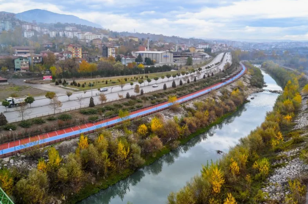   KARABÜK MERKEZ YEŞİLTEPE  KÖYÜNDE  860  M² TARLA SATILIKTIR