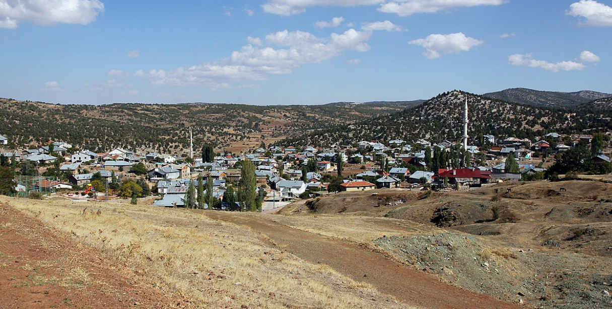    KONYA BOZKIR HACILAR KÖYÜNDE 2.986 M² TARLA SATILIKTIR