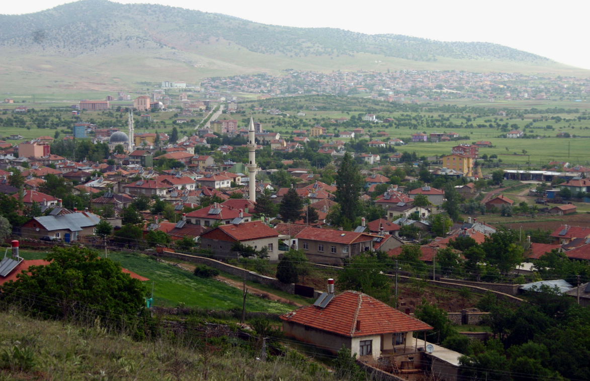  KONYA GÜNEYSINIR KIZILÖZ  KÖYÜNDE 1.931 M²  TARLA  SATILIKTIR
