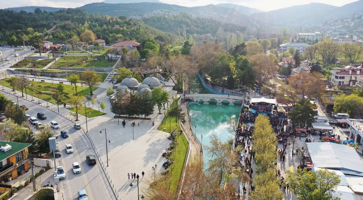  KONYA MERAM YEŞİLDERE   KÖYÜNDE  374  M²  BAHÇE  SATILIKTIR  