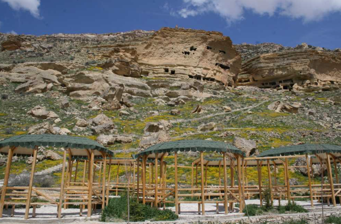   KARAMAN MERKEZ BAŞKIŞLA  KÖYÜNDE 1.904 M²  TARLA  SATILIKTIR