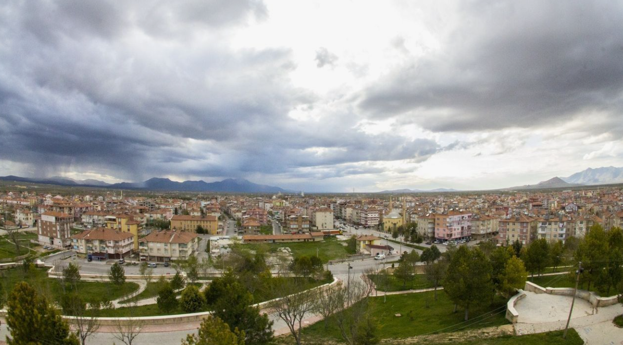    KARAMAN MERKEZ CERİT   KÖYÜNDE 6.135  M²  TARLA SATILIKTIR