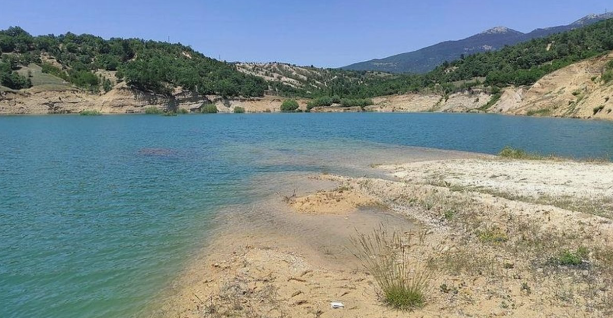  KÜTAHYA ŞAPHANE PAZAR  KÖYÜNDE 759 M²   VİŞNE BAHÇE  SATILIKTIR