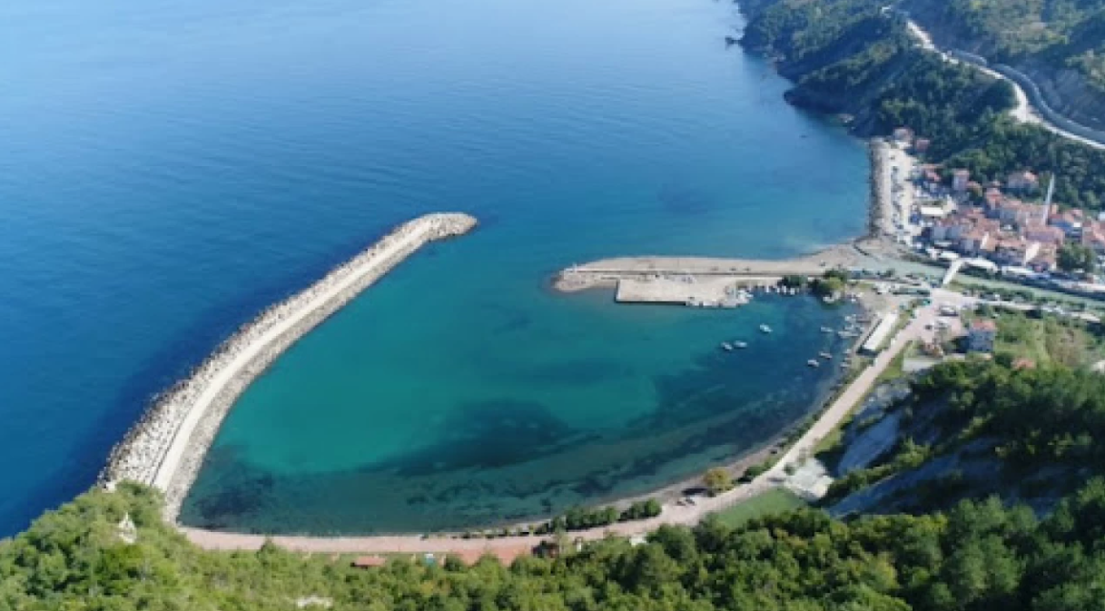   KASTAMONU DOĞANYURT HASKAVAK  KÖYÜNDE 90 M²  BAHÇE  SATILIKTIR