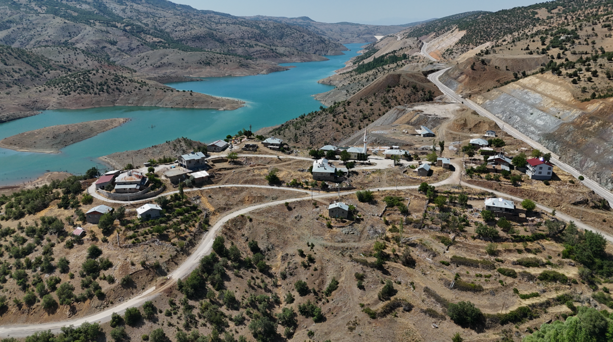   KONYA HADİM GÖYNÜKKIŞLA  KÖYÜNDE   1.704   M²  BAĞ  SATILIKTIR