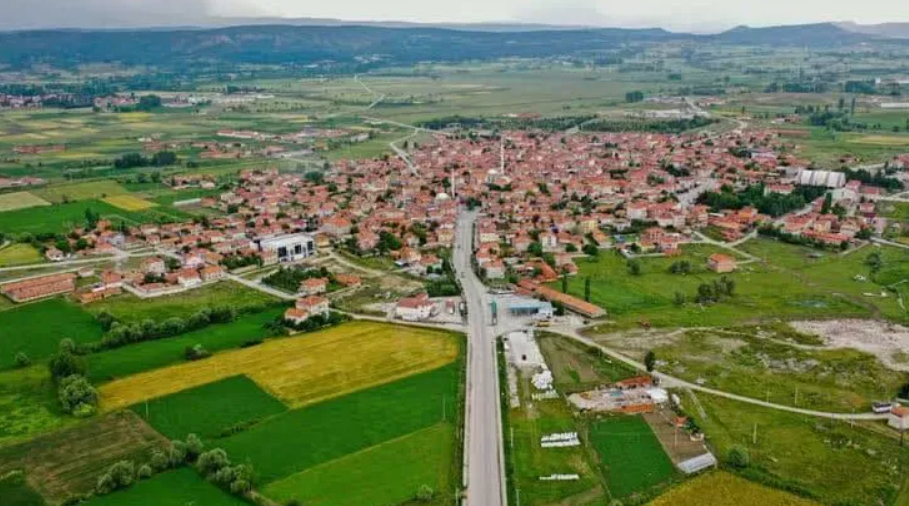 KÜTAHYA TAVŞANLI ÇINARCIK KÖYÜNDE 2.151 M² TARLA SATILIKTIR