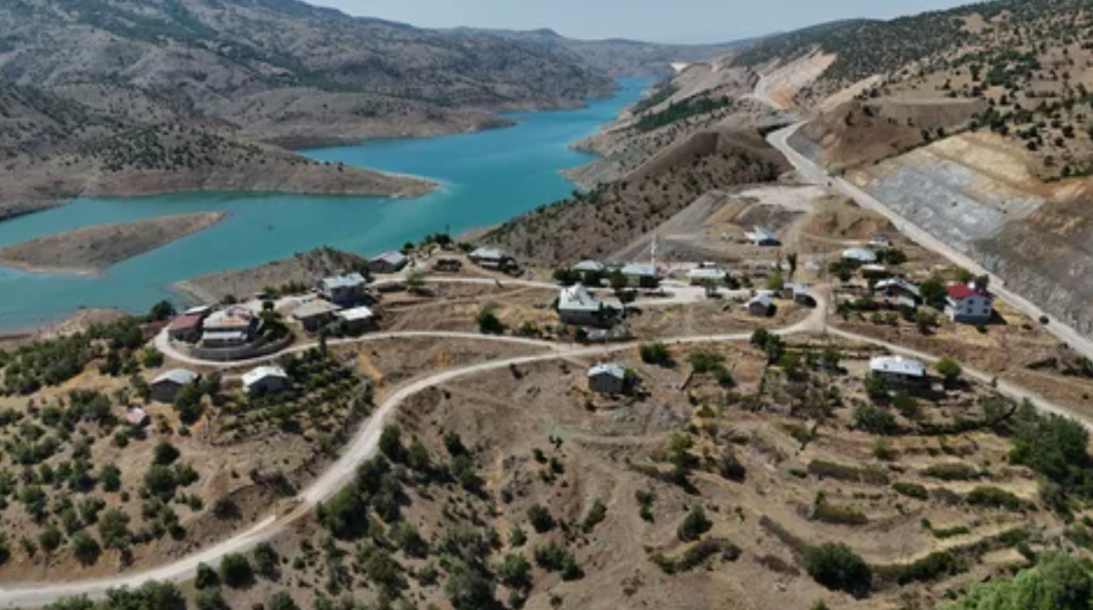     KONYA HADİM GÖYNÜKKIŞLA  KÖYÜNDE   1.704   M²  BAĞ  SATILIKTIR