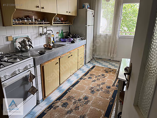 Yüzme havuzlu sitede satılık daire