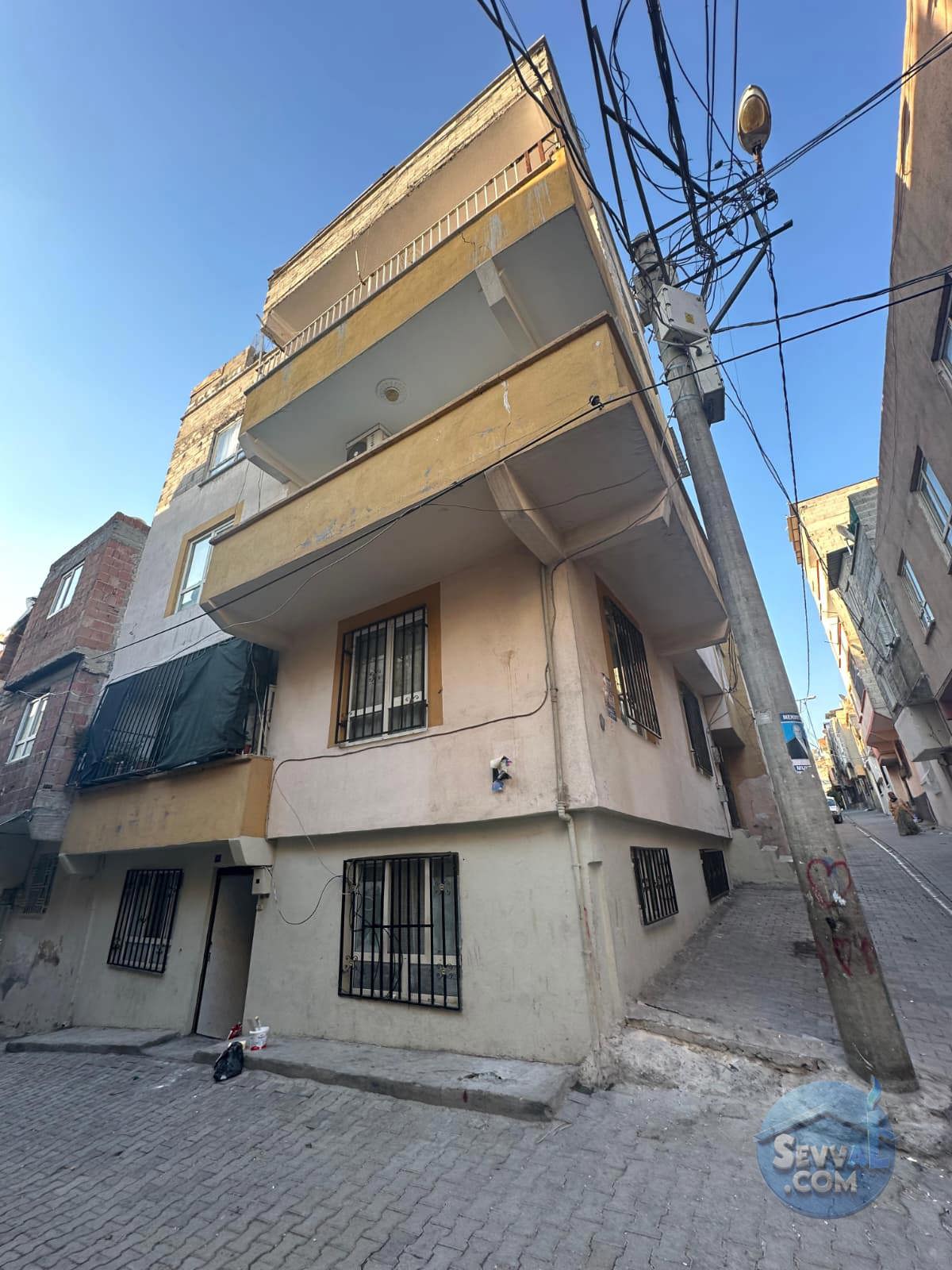BAĞLARBAŞI YAVUZ SELİM MAH DÜZ GİRİŞ 3+1 SOBALI