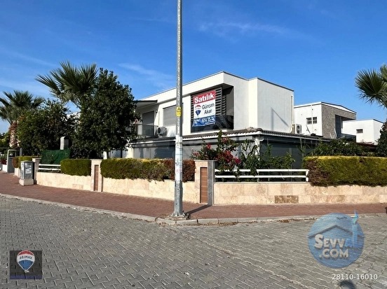 KARAOVA'DA AVM YANI PALM 34 SİTESİ'NDE SATILIK 4+1 VİLLA