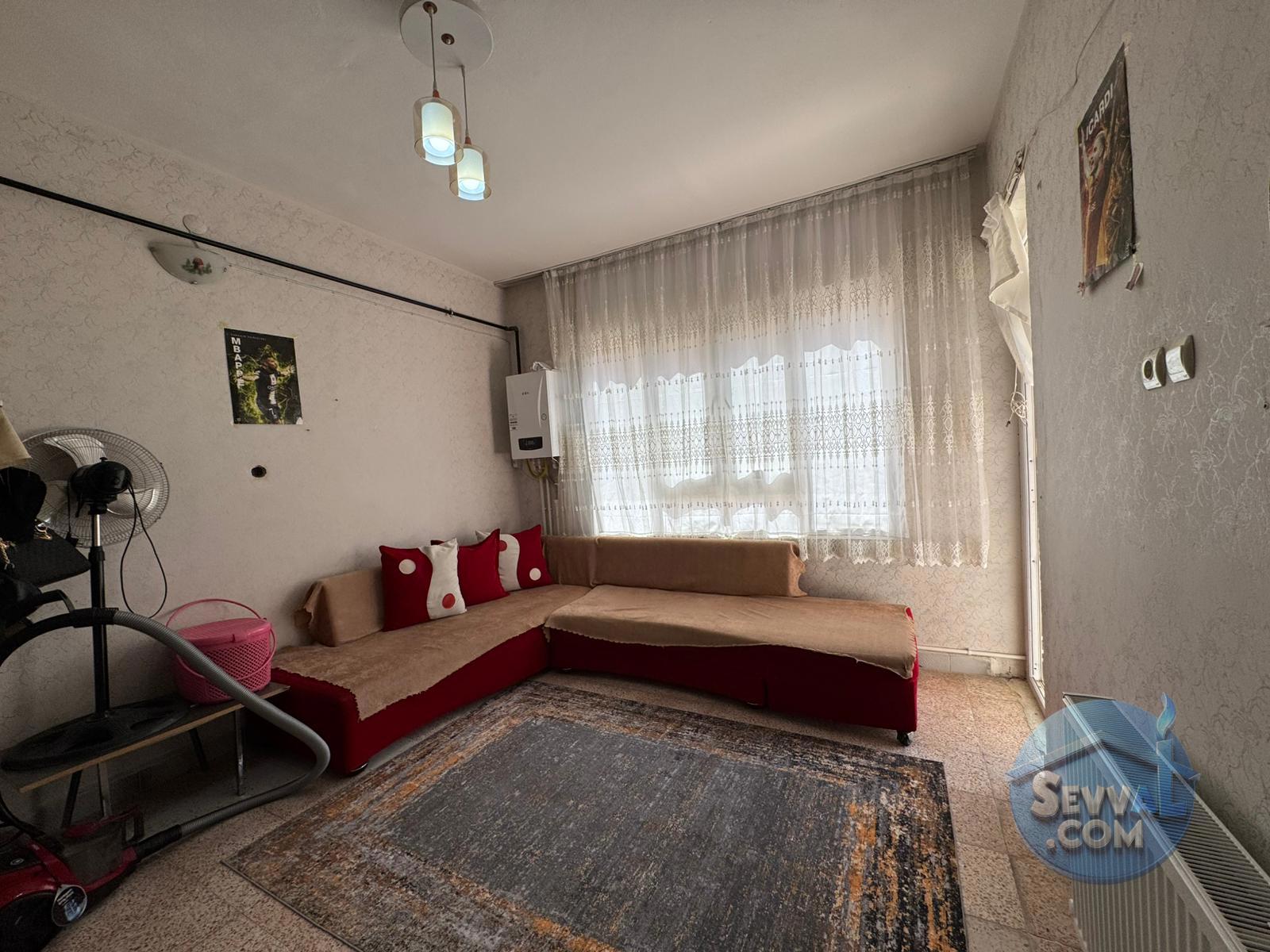 İPEKYOL MAH. AHMET ERSEVEN’DE 2. KAT 3 ODALI 150 m2 DOĞALGAZL HER KATTA TEKLİ DA