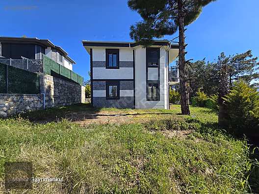 Kuşadası Soğucak'ta Doğayla İç İçe Müstakil Villa