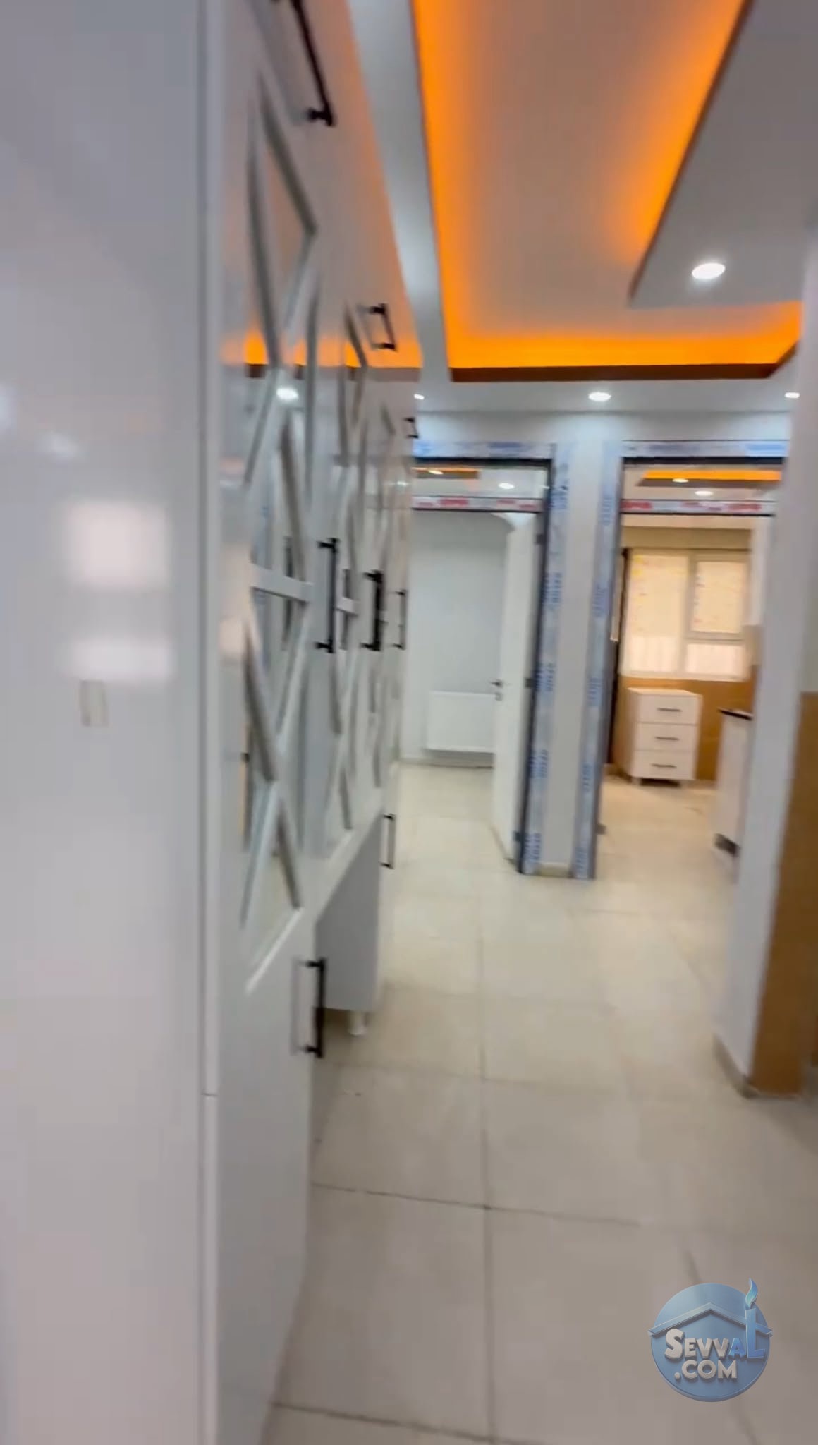 AHMET YESEVİ MAH YÜKSEK GİRİŞ 3+1 D.GAZ KAPIDA YETKİ NO: 6300012 - ŞANLIURFA HALİLİYE fotoğraf 3