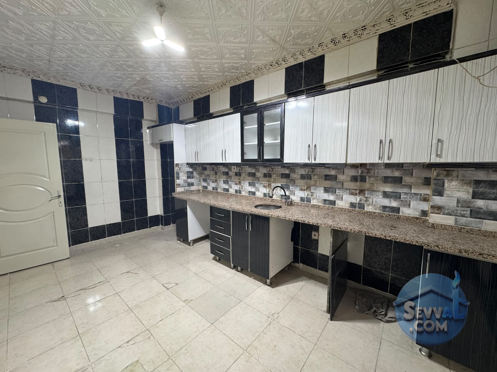 AHMET YESEVİ MAH DÜZ GİRİŞ 3+1 D.GAZ KAPIDA - ŞANLIURFA HALİLİYE fotoğraf 5
