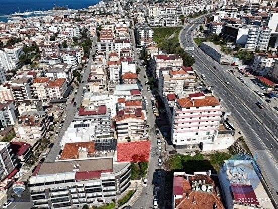 KUŞADASI MERKEZDE 4 KAT İMARLI ARSA