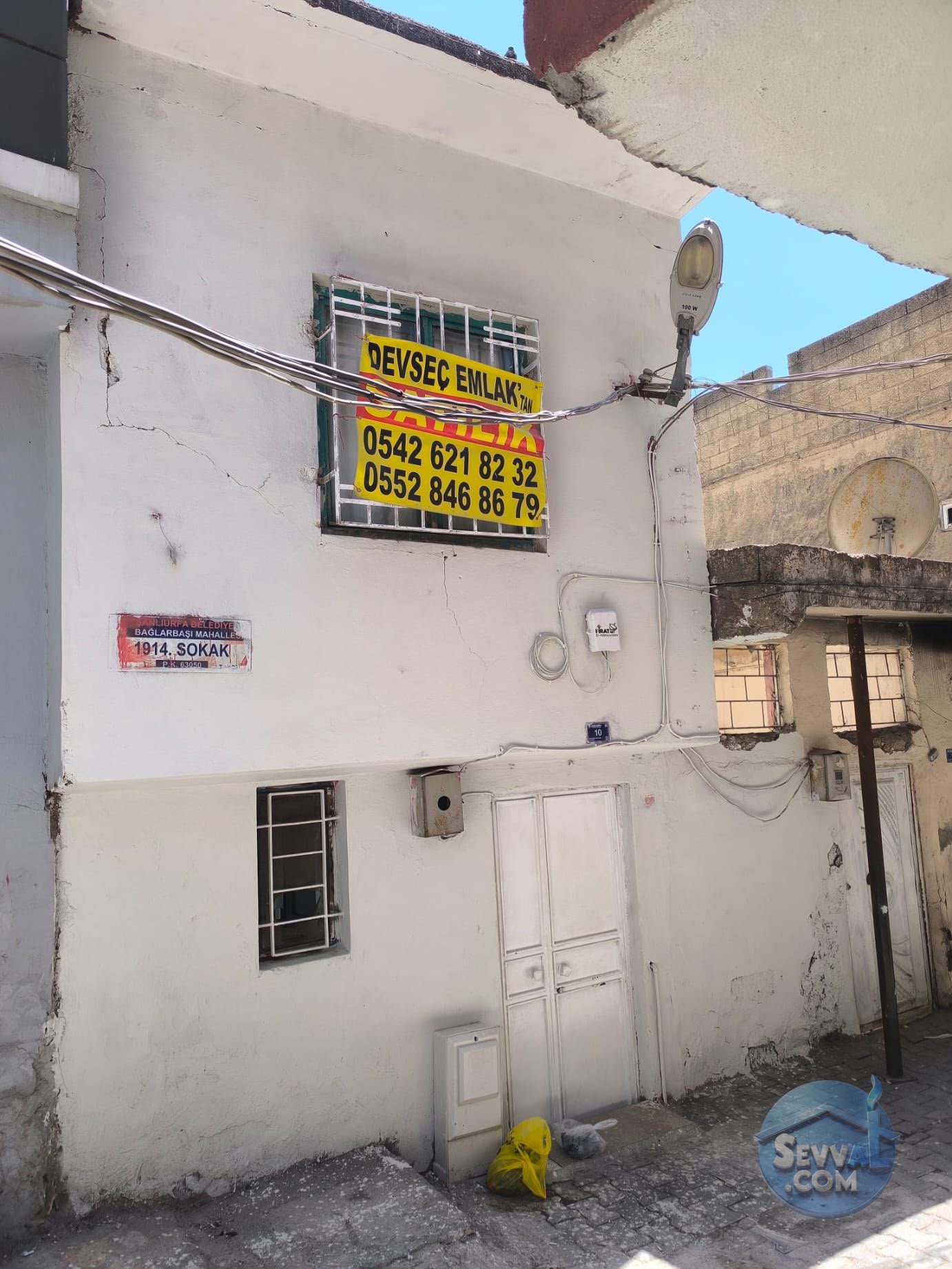 ŞEHİTLİK KARAKOL YANI İKİ KATLI MÜSTAKİL EV