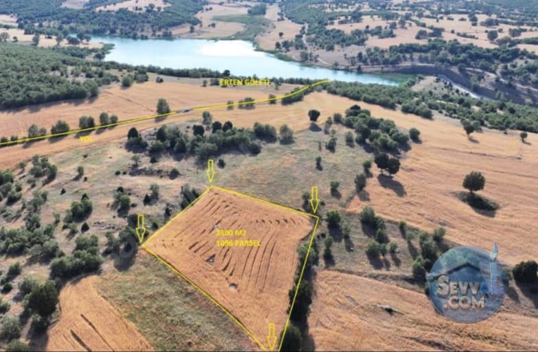 ESKİŞEHİR HAN HAN-MERKEZ  KÖYÜNDE  2.500 M²  TARLA  SATILIKTIR