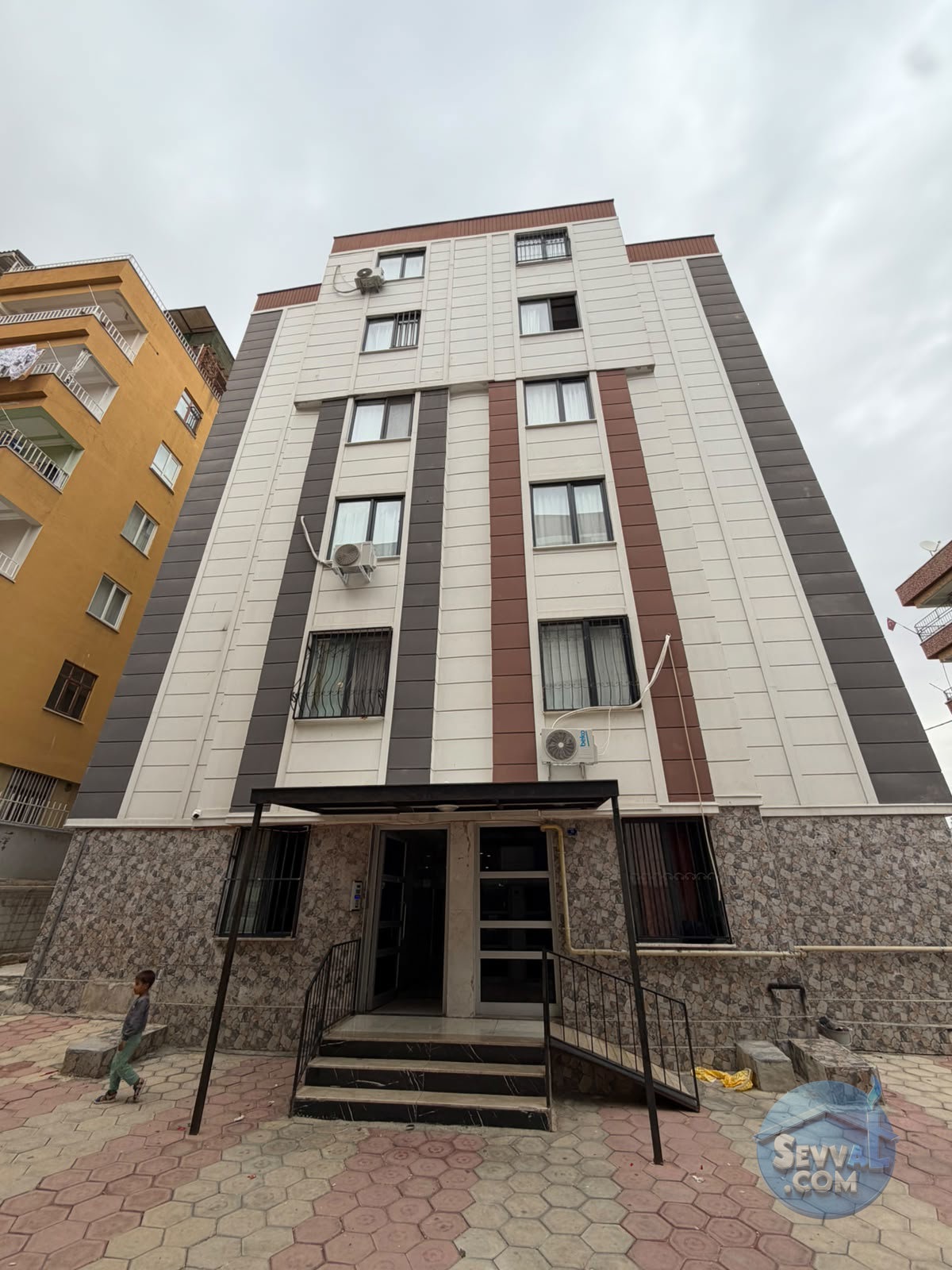 İPEKYOL MAH SİTE İÇİNDE, 4.KAT 4+1 D.GAZLI,ASANSÖRLÜ - ŞANLIURFA HALİLİYE fotoğraf 2