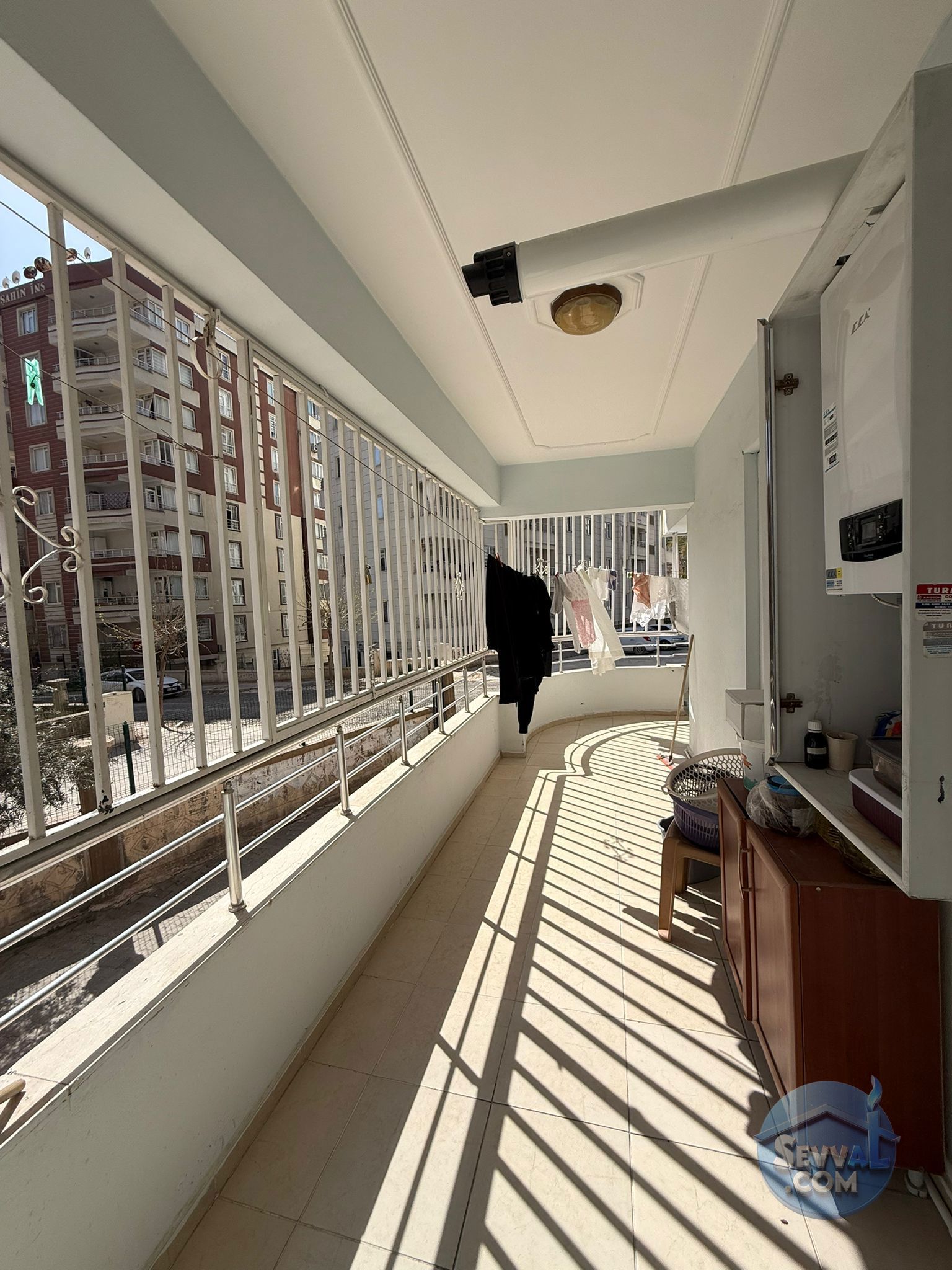AKPIYAR MAH. 1. KAT 4 ODALI 160 m2 BÜRÜT İÇİ TEMİZ EBEVEYN BANYOLU VE 2 
