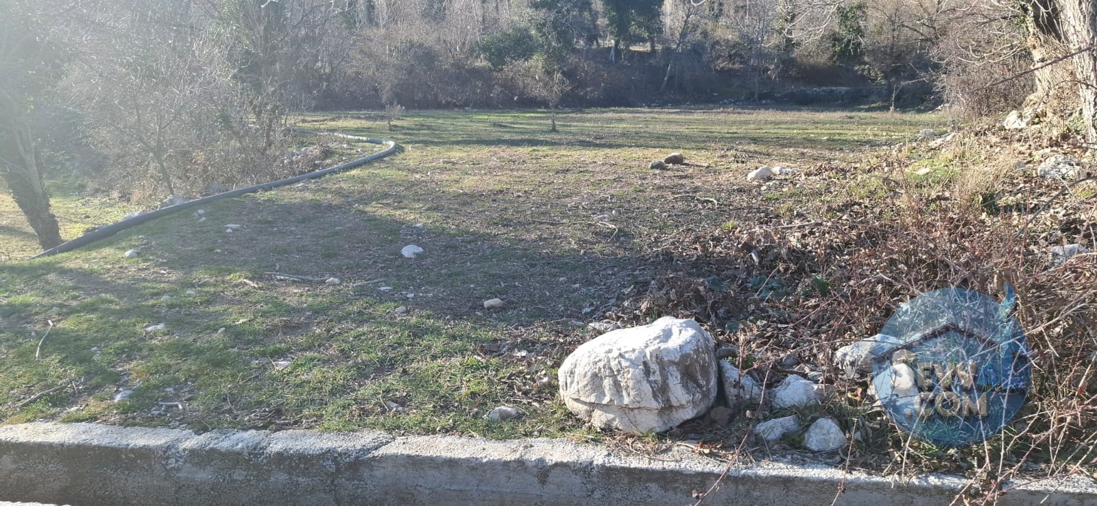 AĞLASUN KIRAÇ MAHALLESİNDE DOĞA İLE İÇ İÇE FIRSAT ARAZİ