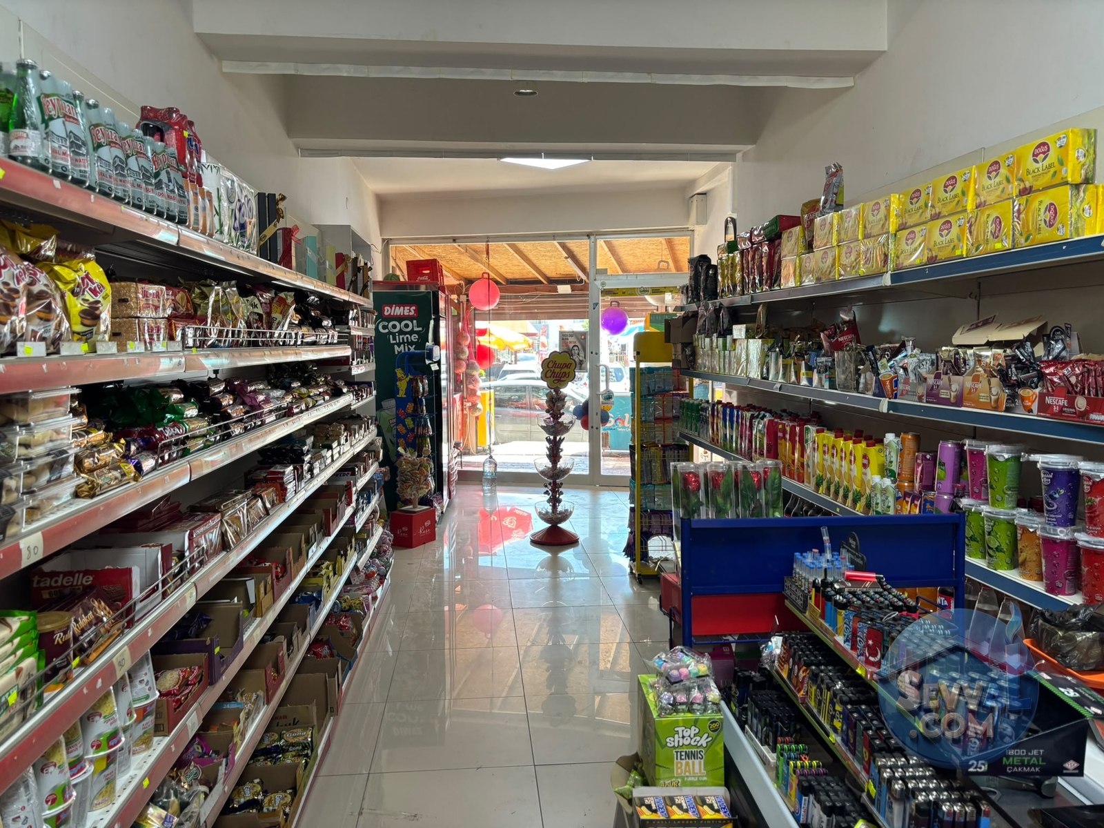 GÖLCÜK GÜZEL KONUMDA DEVREN SATILIK MARKET