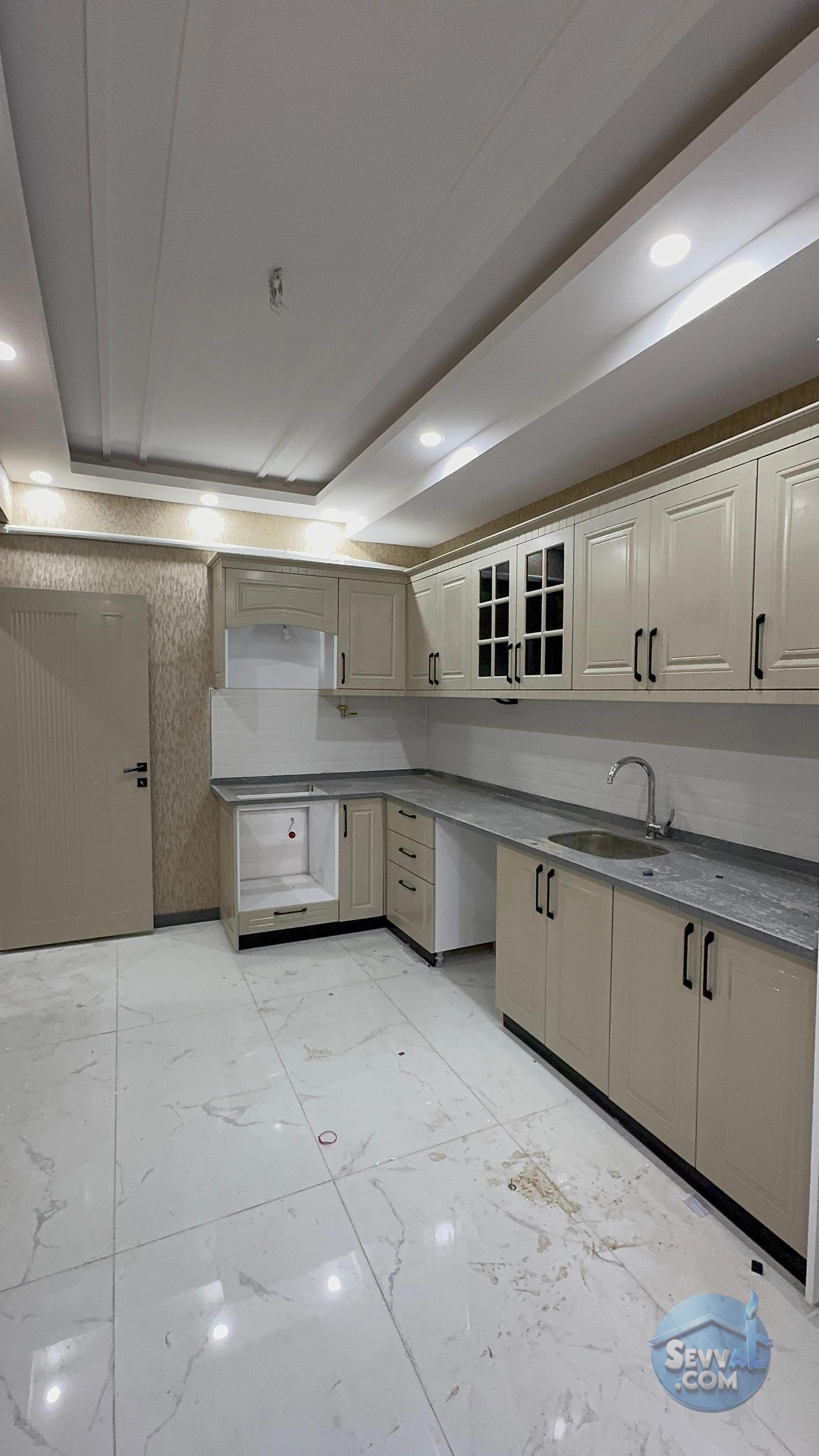 AHMET ERSEVEN MAH. SIFIR DÜZ GİRİŞ KAT 2+1 ODALI 110 m2 1 BALKONLU - ŞANLIURFA HALİLİYE fotoğraf 2