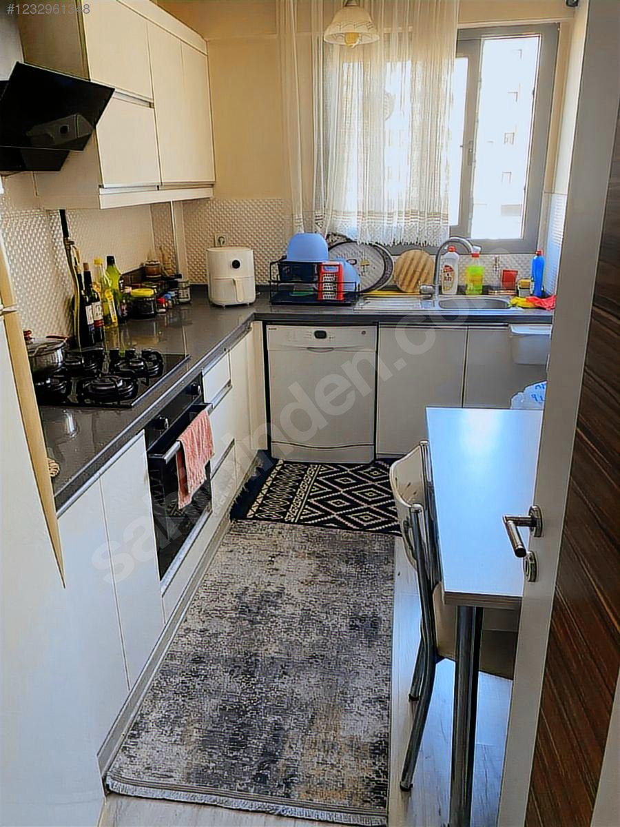 KARŞIYAKA ŞEMİKLER SATILIK ARAKAT ASANSÖRLÜ KÖŞE DAİRE - İZMİR KARŞIYAKA fotoğraf 5