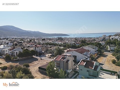 Didim Akbük'te Deniz Yakını, 3 Katlı Kiralık Villa