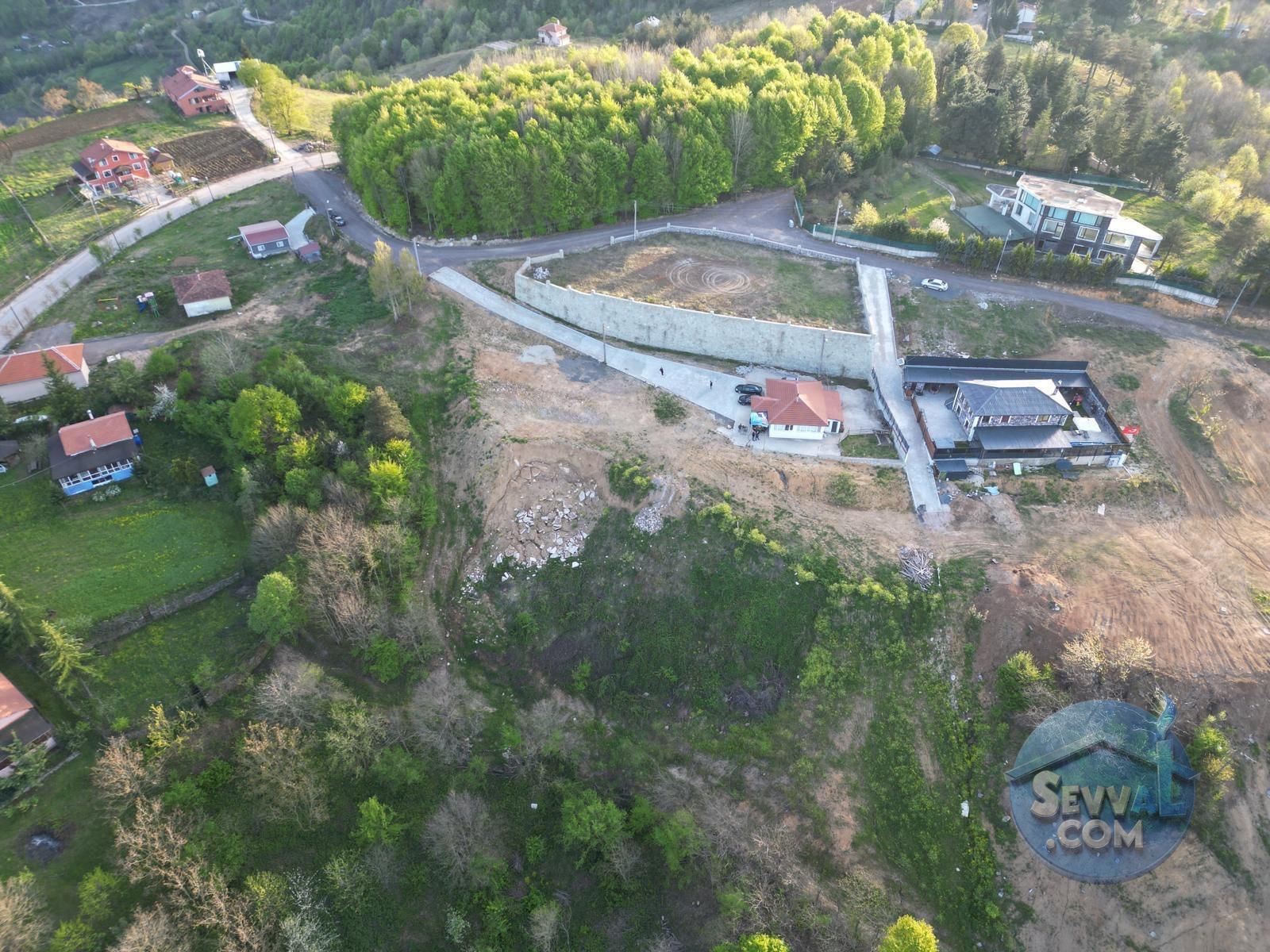 SERVETİYE KARŞI MAH. SATILIK 7.156 M2 %20 VİLLA İMARLI ARSA