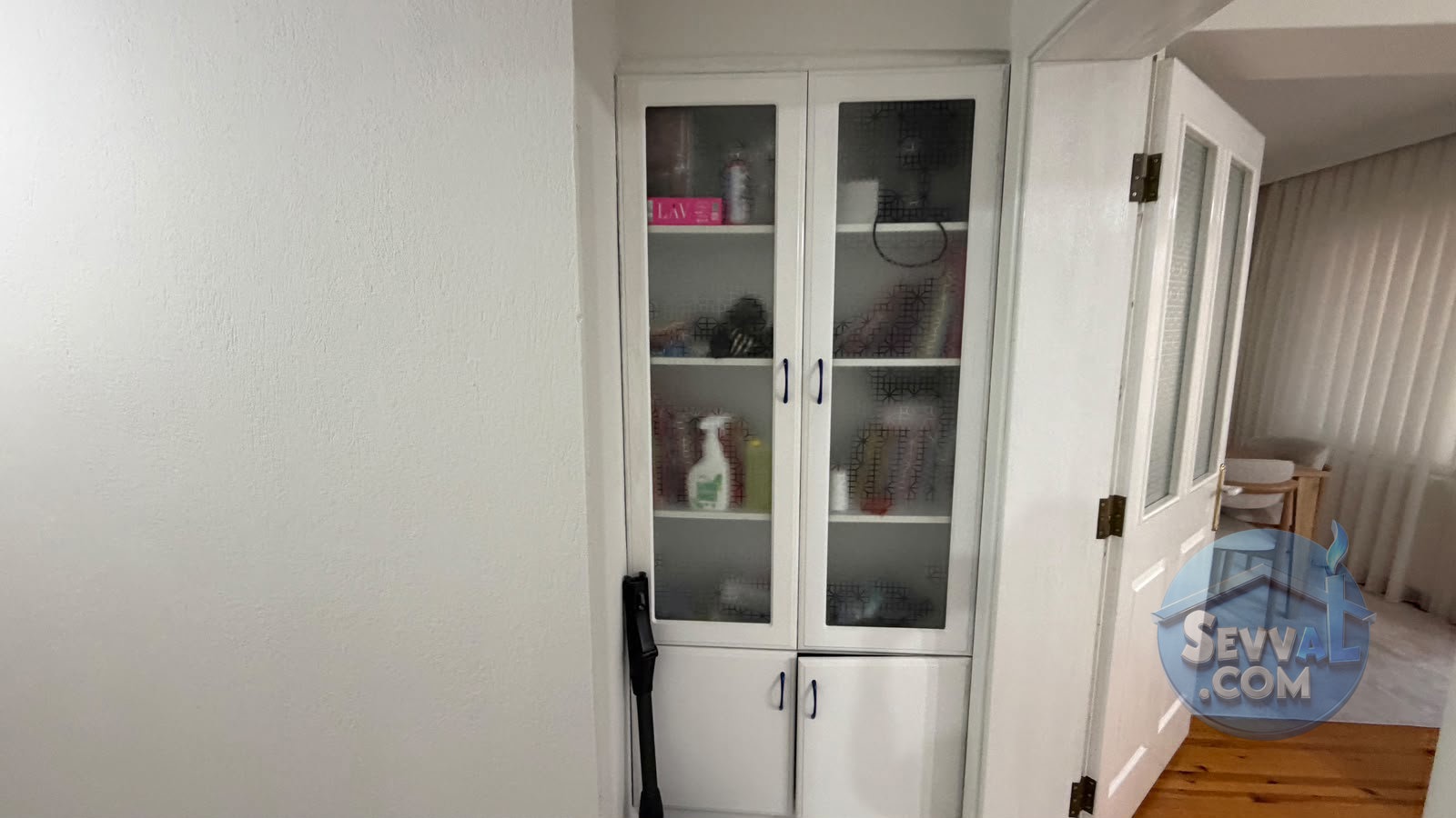 SERVERGAZİ MAHALLESİ’NDE SİTE İÇERİSİNDE 2,5+1 SATILIK DAİRE