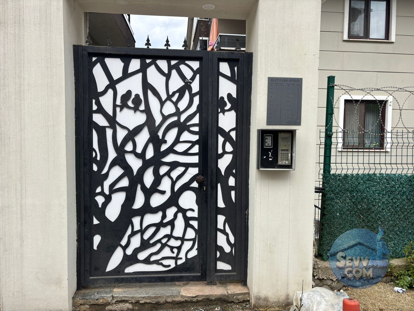 HAVUZLU SİTEDE ÇATI DUBLEKS 3+1 SATILIK DAİRE