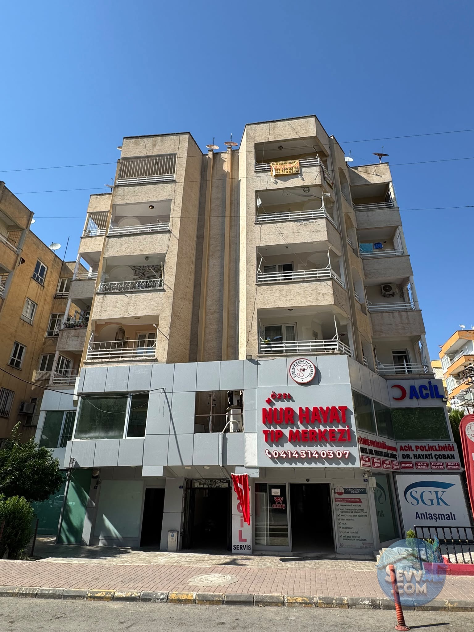 AKİF ERSOY CADDESİ. 5. KAT 3+1 ODALI 160 m2  ÇİFT CEPHELİ 2 BALKONLU 