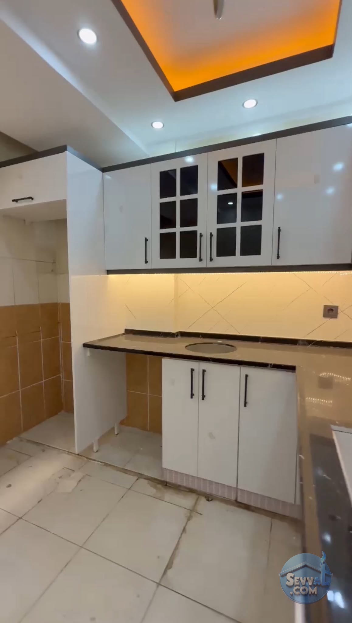 AHMET YESEVİ MAH YÜKSEK GİRİŞ 3+1 D.GAZ KAPIDA YETKİ NO: 6300012 - ŞANLIURFA HALİLİYE fotoğraf 18