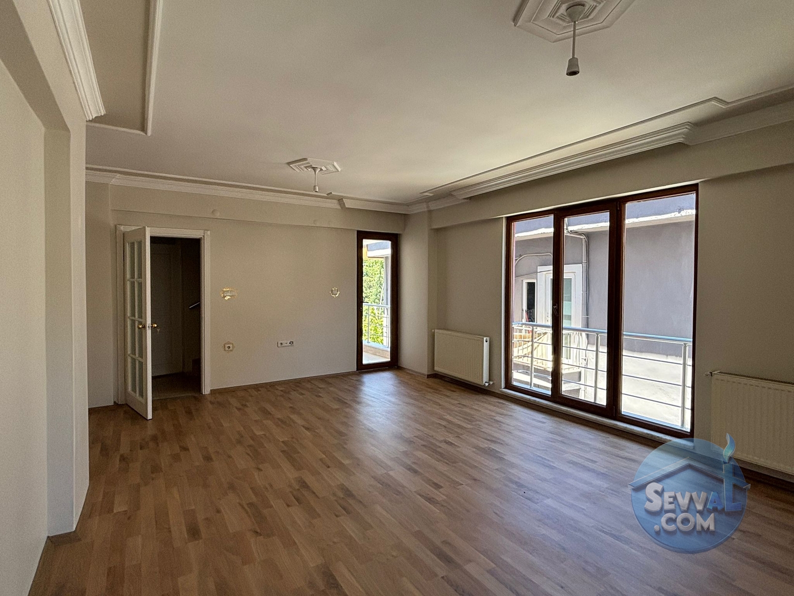 GÖLCÜK MERKEZ MANZARALI GENİŞ 3+1 TERASLI DAİRE 160 m2