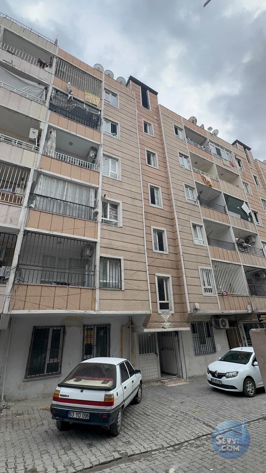 AHMET YESEVİ MAH DÜZ GİRİŞ 3+1 D.GAZ KAPIDA - ŞANLIURFA HALİLİYE fotoğraf 1