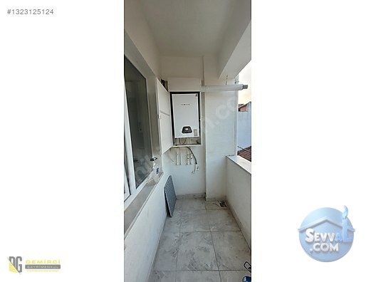 Demirci Gayrimenkul Ertuğrulgazide Satılık 2+1 Ara Kat Daire