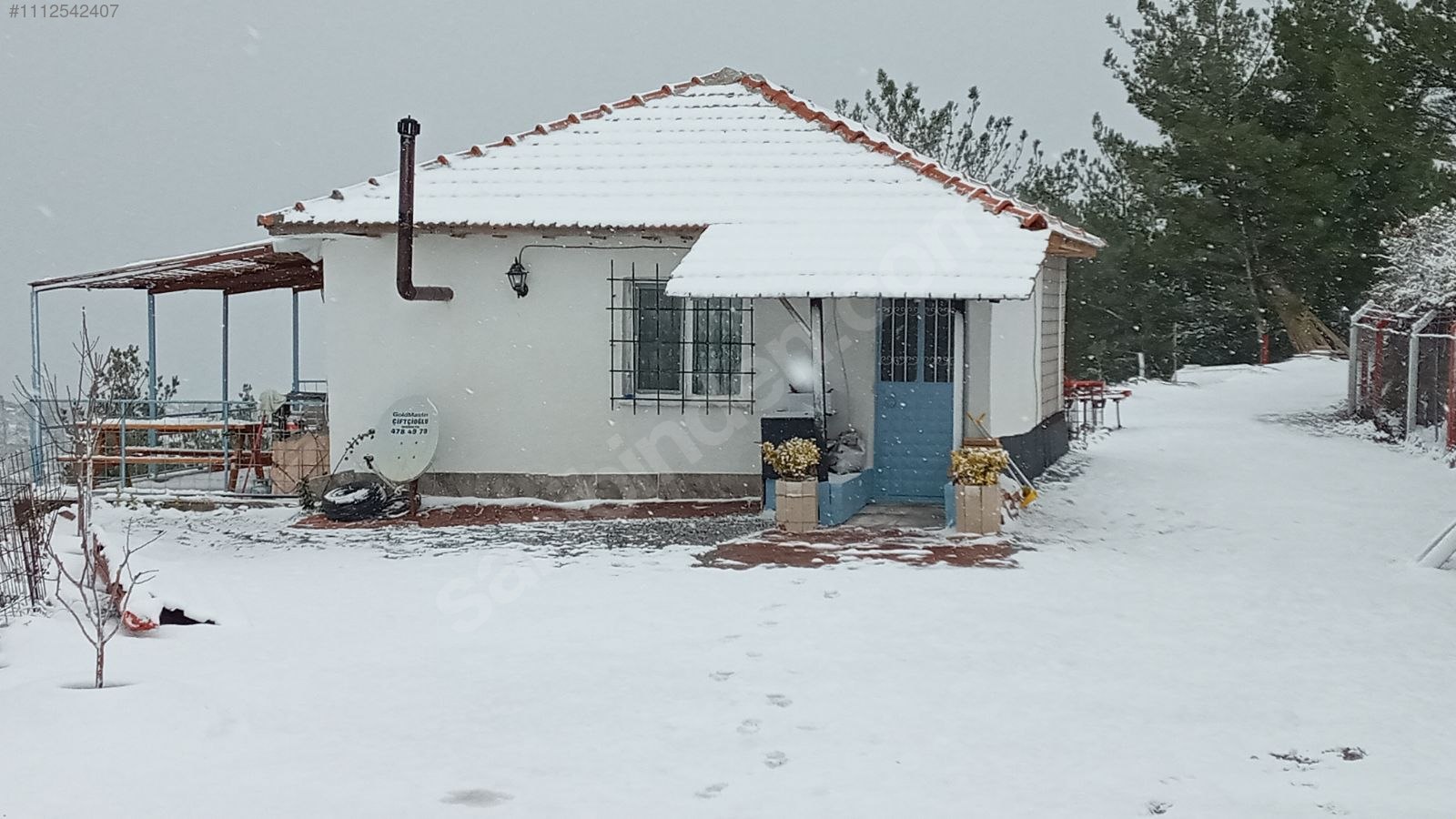 Tarla vasfında köy içi 9.133m2.tek tapulu 1+1 ev. tamamı telcit - MANİSA AKHİSAR fotoğraf 10