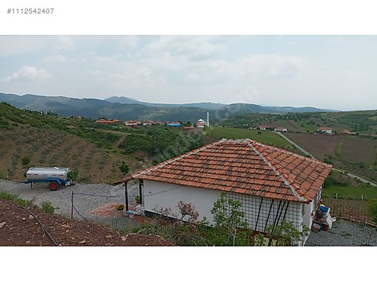 Tarla vasfında köy içi 9.133m2.tek tapulu 1+1 ev. tamamı telcit - MANİSA AKHİSAR fotoğraf 3